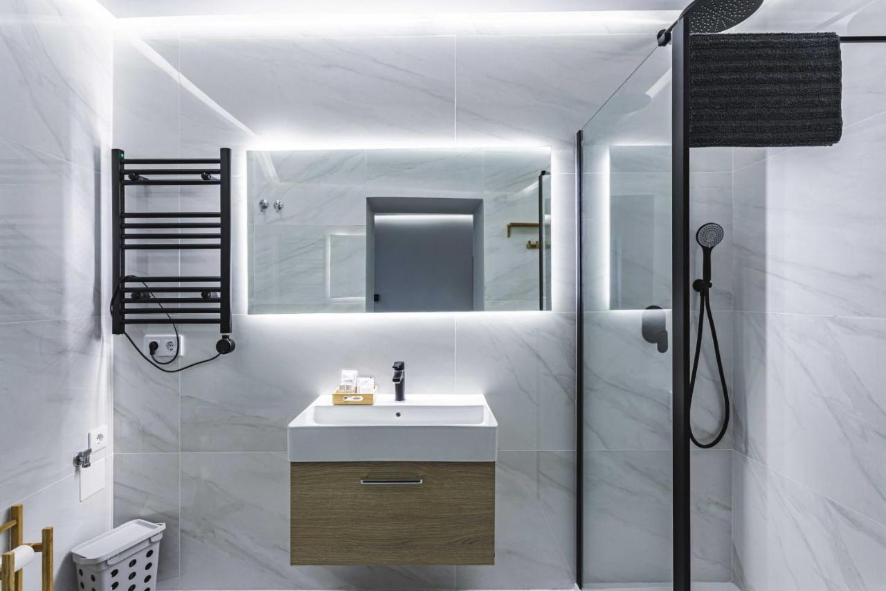 Apartamentos Caceres Central Suites "Torres De Caceres" Bagian luar foto