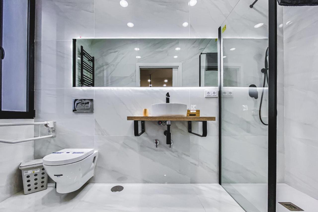 Apartamentos Caceres Central Suites "Torres De Caceres" Bagian luar foto